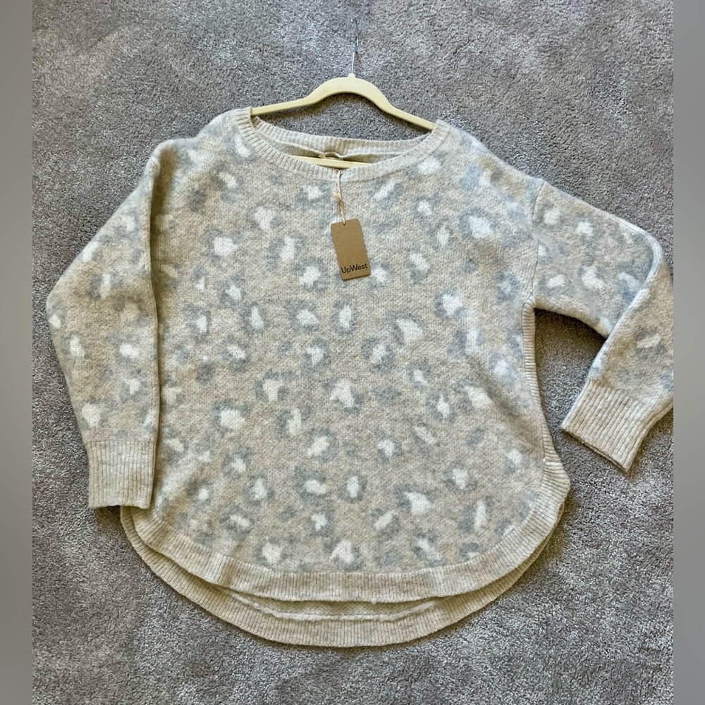 UpWest Beige and White Sweater